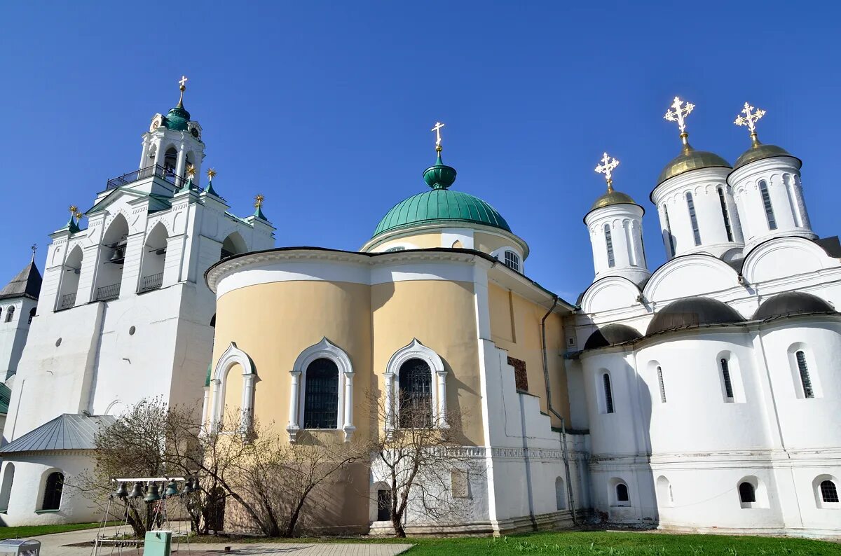 Спасо-преображенский монастырь ярославль. Спасо-преображенский собор в новоспасском монастыре. Собор спасо-преображенского монастыря ярославль. Спасо-преображенский собор ярославль. Спасо-преображенский собор новоспасского монастыря в москве.