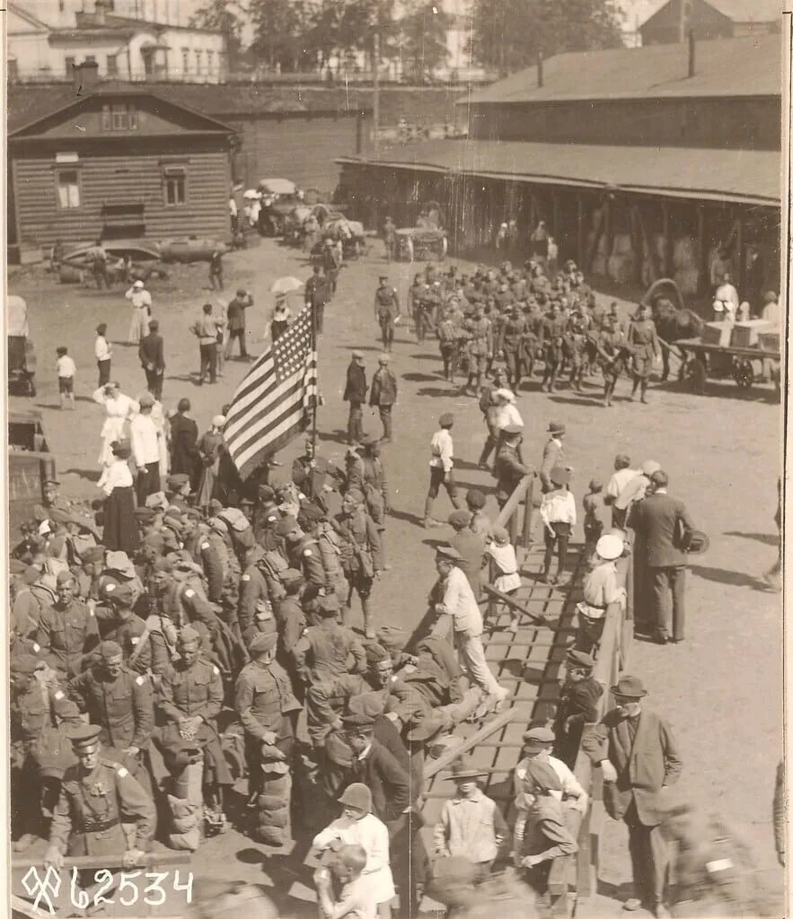 Интервенты в мурманске 1918. Высадка в архангельске 1918. Интервенты в архангельске 1918. Интервенты в архангельске 1919. Высадка англичан в мурманске.