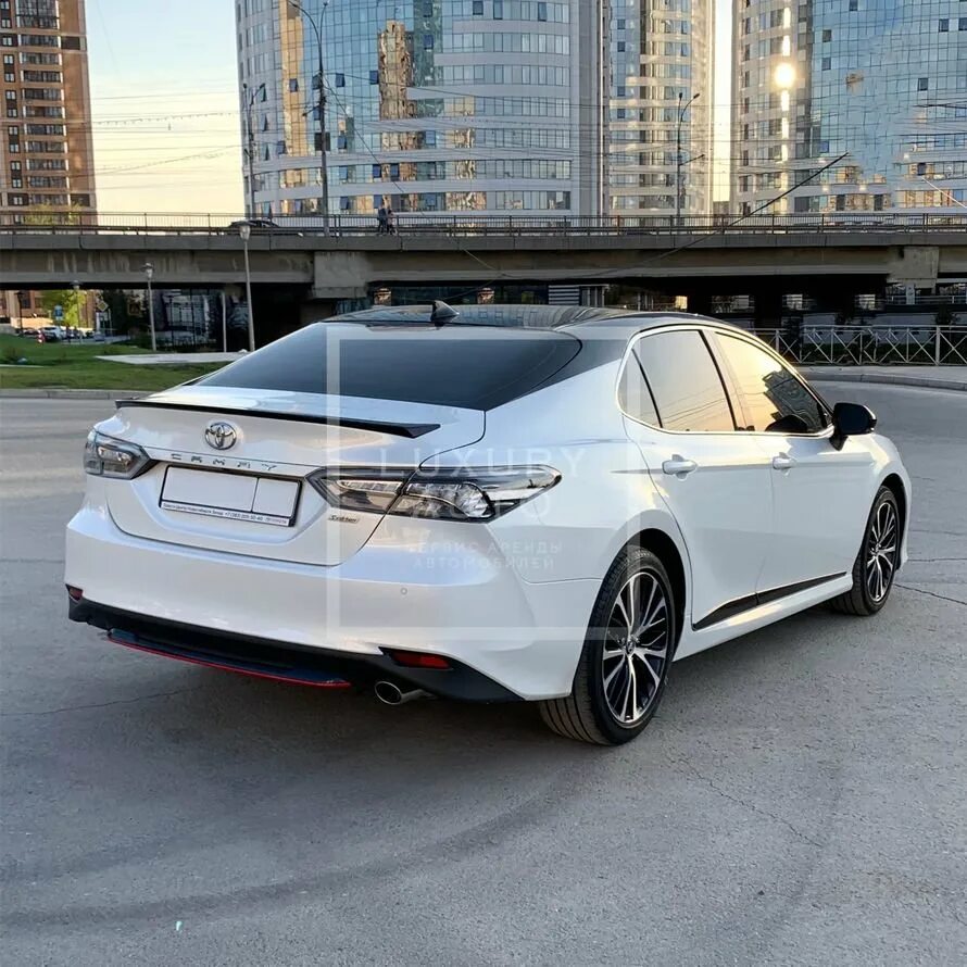Сколько литров в камри 70. Toyota camry 70. toyota camry 75. тойота камри 70 кузов. toyota camry 75 кузов.