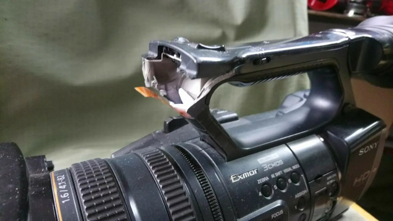 Hdr ax2000e. Камера sony 355. видеокамера сони начала 2000. неисправности видеокамеры sony. камера sony hdr-ax2000 характеристика.