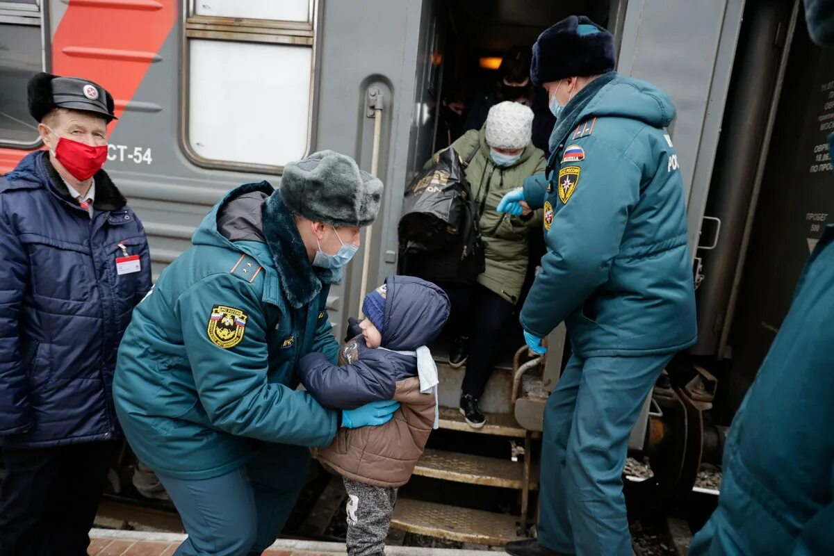 Беженцы в Белгородской области. Беженцы из Украины в Белгороде. Эвакуация. Ситуации из жизни.