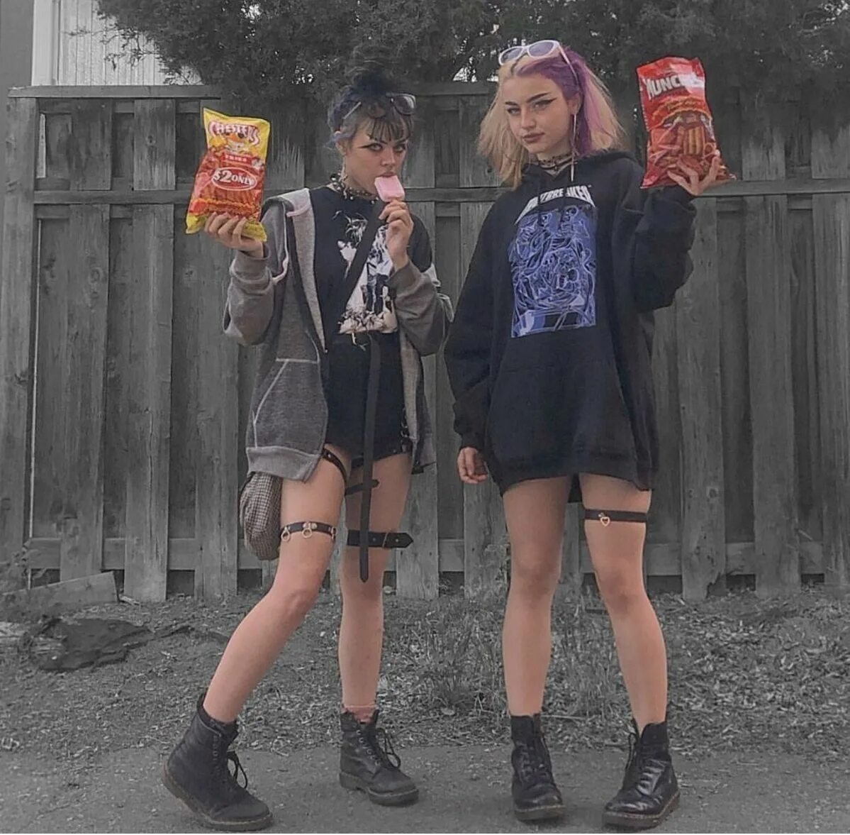 Эмо тик ток. Эмо грандж 2025 одежда. goth outfit грандж 2025. goth грандж 2025. goth outfit грандж 2025 одежда.