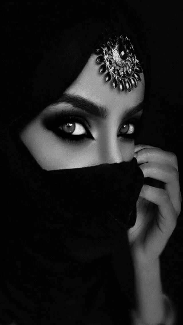 Аватар восточная женщина. Dark arabic. Арабский макияж. Восточная эстетика. Dark arabic.