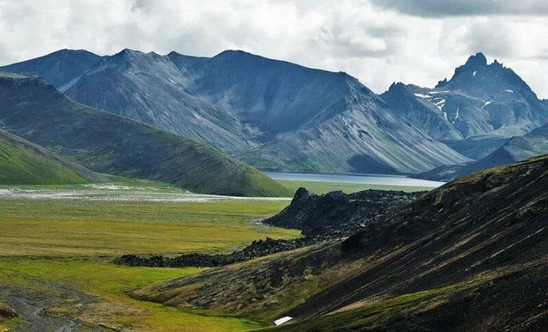 релькф полуостровмкамачтки. презентация на тему камчатка. полуостров камчатка географическое положение. горные хребты камчатки. рельеф полуострова камчатка.