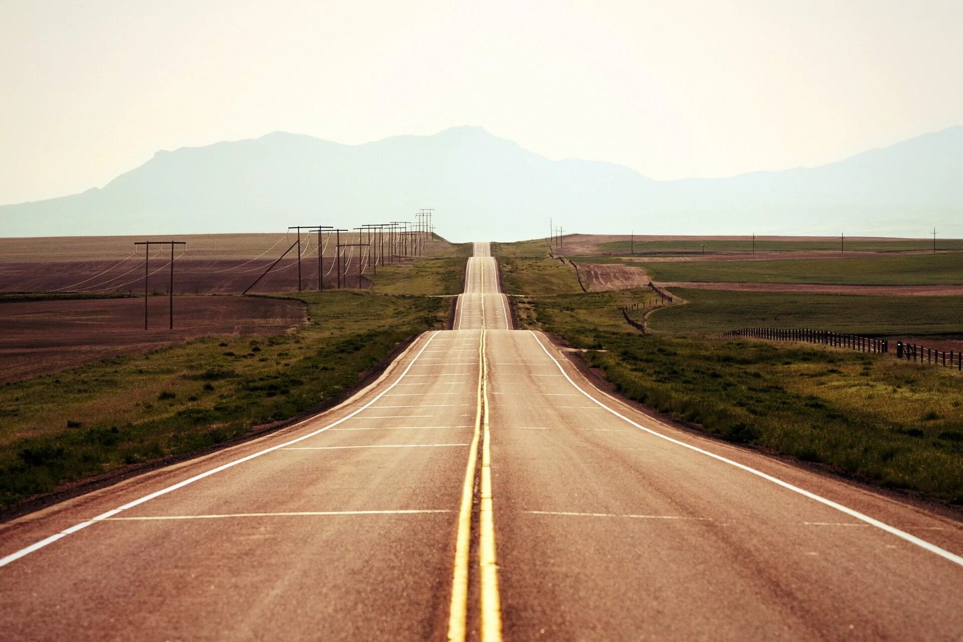 Дорога изменений. Длинная дорога. Красивые дороги. Пустая дорога. Дорога уходящая в Горизонт.