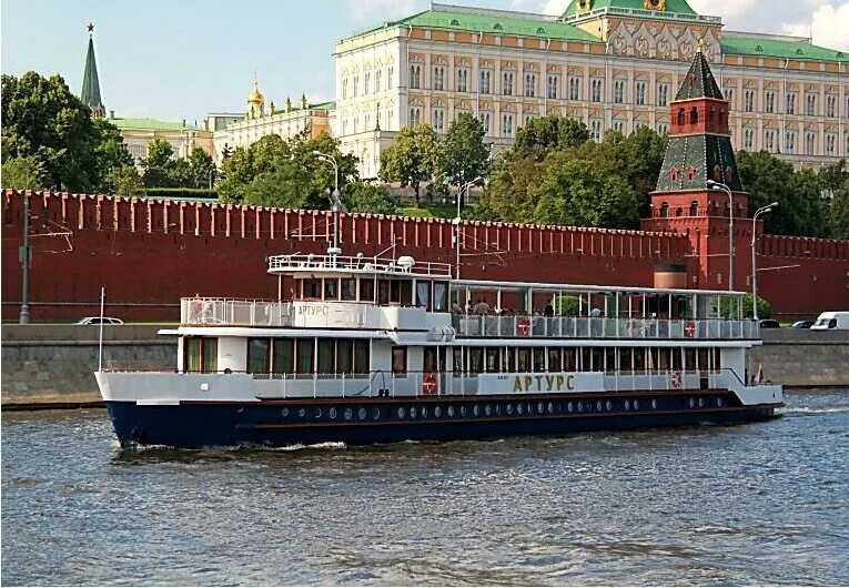 Пароход корабль москва концерты. Москва 158 теплоход. Пароход корабль москва концерты. Теплоход москва 24. Колёсный теплоход усиевич.