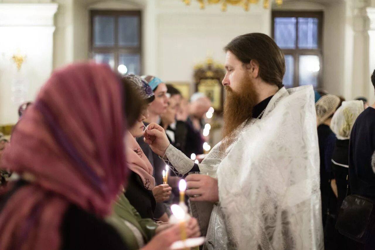 Можно ли есть перед соборованием в церкви. Соборование. Таинство Соборования. Елеосвящение. Елеосвящение что это в православии.