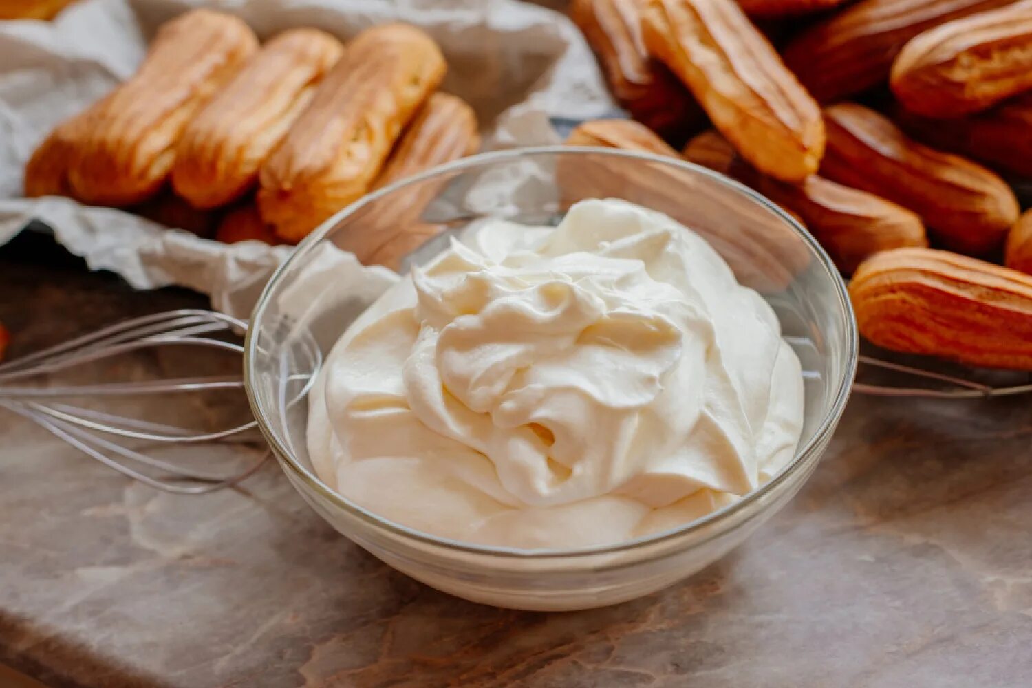 крем масло со сгущенкой для эклеров рецепт. крем для профитролей со сгущенкой. крем масло со сгущенкой для эклеров рецепт. крем для профитролей со сгущенкой и маслом. крем масло со сгущенкой для эклеров рецепт.