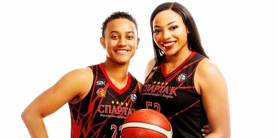 Аиша томпсон. Шешко лейпциг. Юник томпсон. Вес элейн томпсон. Томпсон юник александрия.