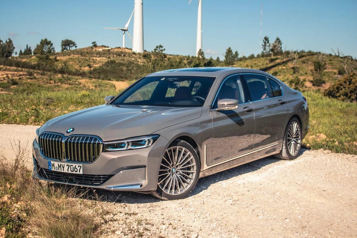 Bmw 7 m. БМВ 7 2021. БМВ 750li 2021. БМВ 750 li. БМВ 750 li 2020.