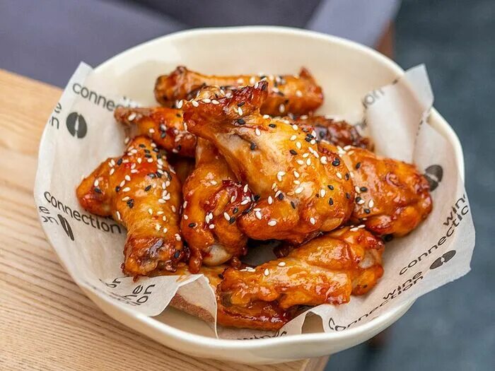 Лазерсон куриные крылышки. Лазерсон куриные крылышки. Крылья барбекю. Крылышки меню. Лазерсон куриные крылышки.