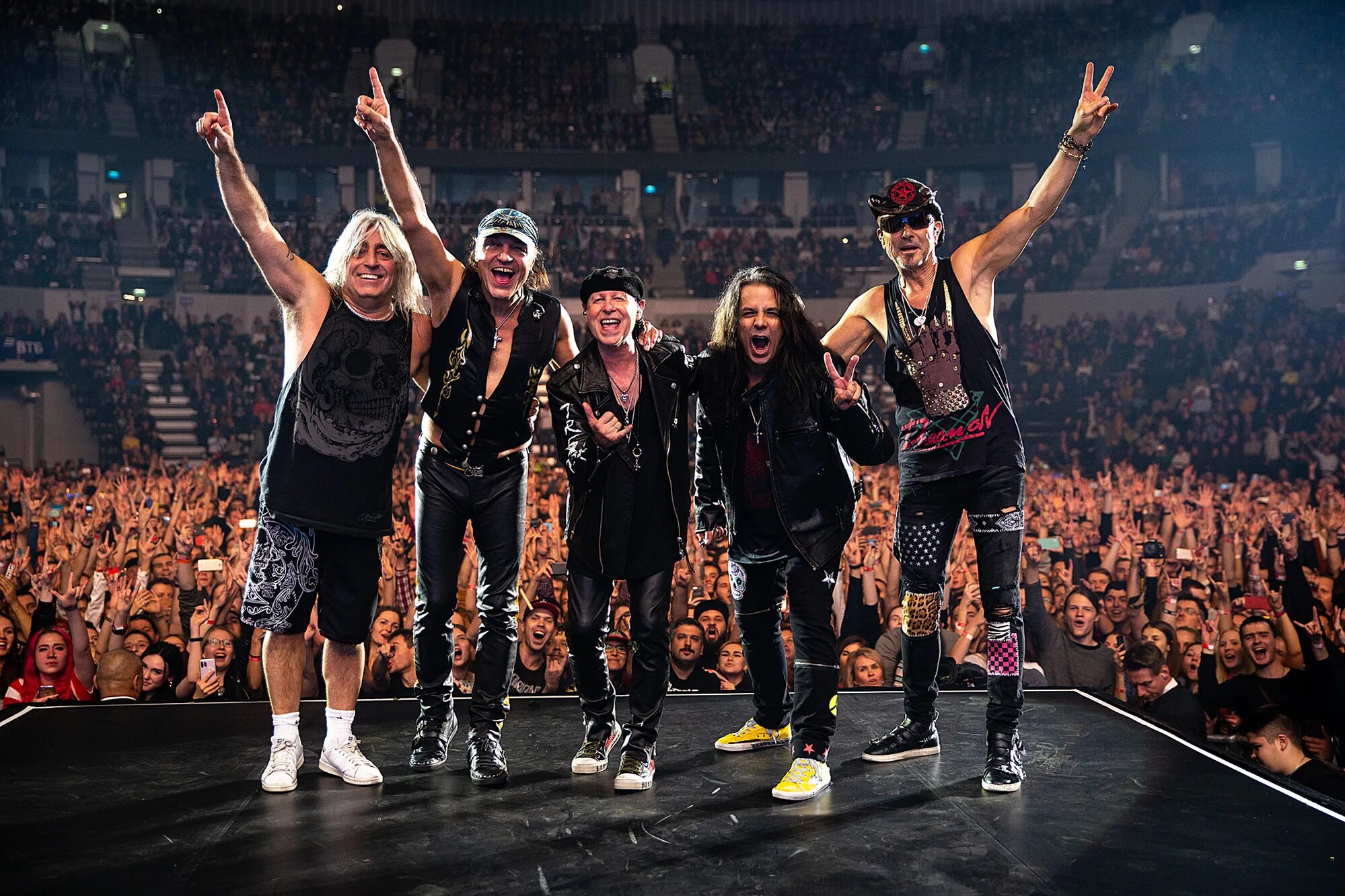Группа скорпионс 2022. Scorpions Rock Believer 2022. Группа Scorpions 2023. Скорпионз в Будапеште 2022. Билеты на рок концерты в москве 2022