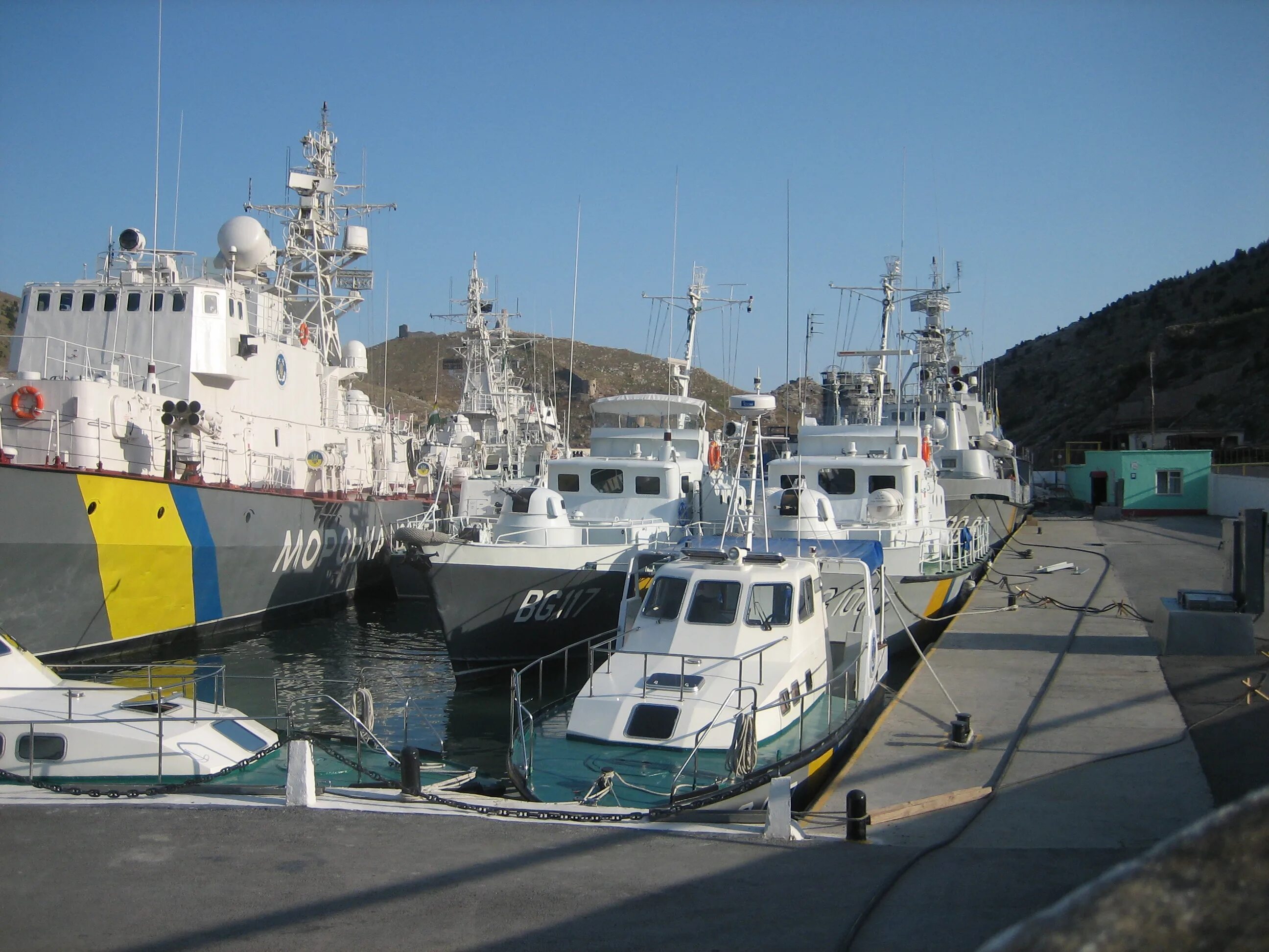 Морской форпост. Береговая охрана украины. корабль морской охраны проекта 58160. катер в море.