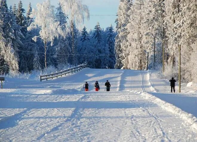 Икша горки. Икша горнолыжный склон. Горнолыжный курорт Волен Икша. Трасса Икша горнолыжная.