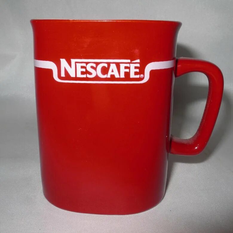 Кружки nescafe. Кружка Nescafe 450 мл. Красная Кружка Нескафе 250 мл. Большая Кружка Нескафе. Nescafe Кружка большая.