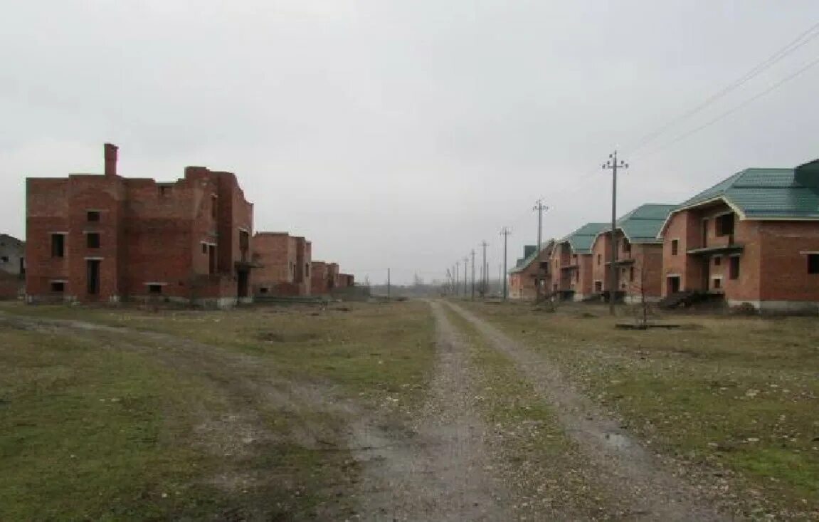 17.23 13.193. Здание незавершенки. Марьинская. Объект 528. Село Максимовский Донецкая обл Марьинский РН.