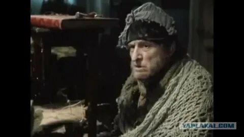 Уже несколько минут стоял плюшкин