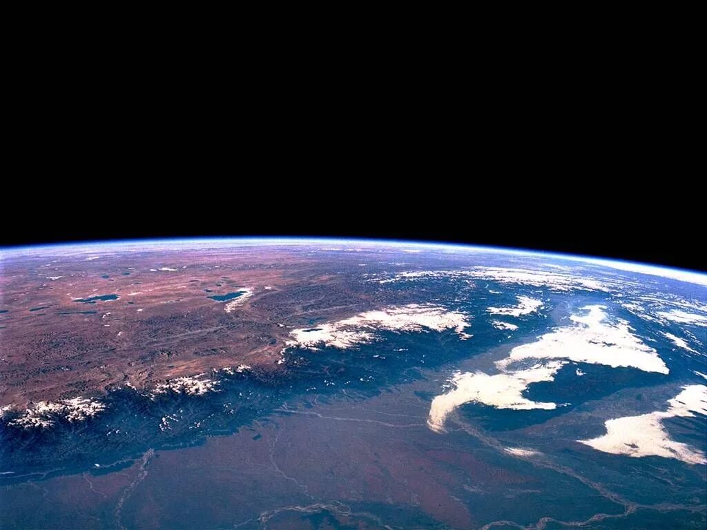 Жизнь на поверхности земной. Вид земли из космоса. О земле и космосе. Поверхность земли. Планета вид из космоса.