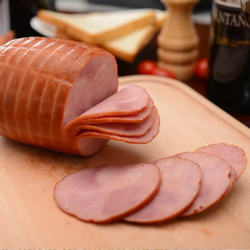 болонская мортаделла. колбаса похожа. колбаса краковская скиф. колбаса любительская в/с. итальянская вареная колбаса мортаделла.