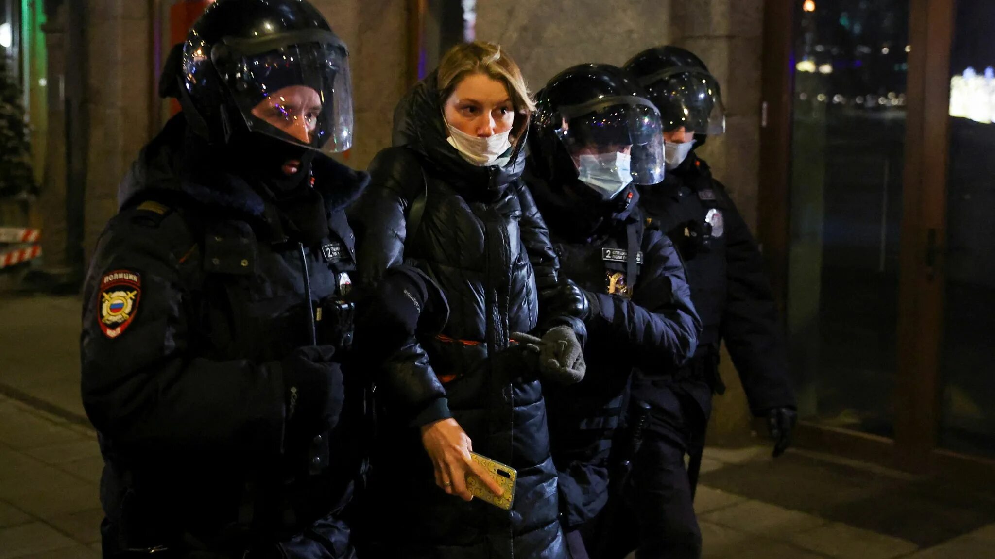 Антивоенные протесты в Москве. Протесты в Москве 24 февраля. Антивоенные протесты в Москве 2022. Митинг в Москве 24 февраля 2022. Митинг 24.02