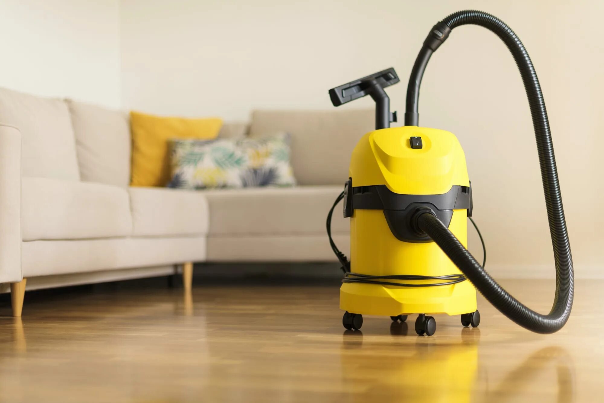 Пылесос желтый Керхер. Пылесос Karcher a2054. Желтый пылесос для мебели Керхер. Моющий пылесос Керхер.