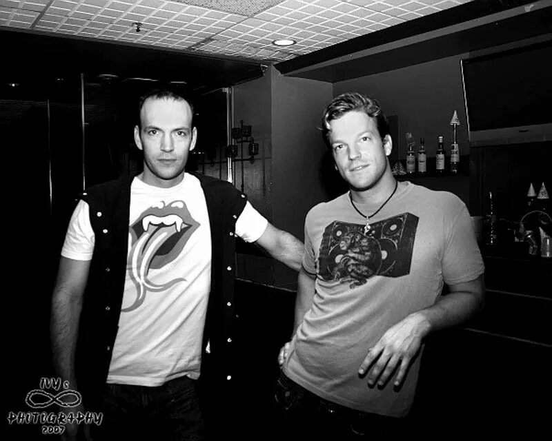 Диджей глобал такси. Группа global deejays. global deejays зеленоглазое такси. глобал диджейс флешденс 2005. global deejays zelenoglazoe taxi год.