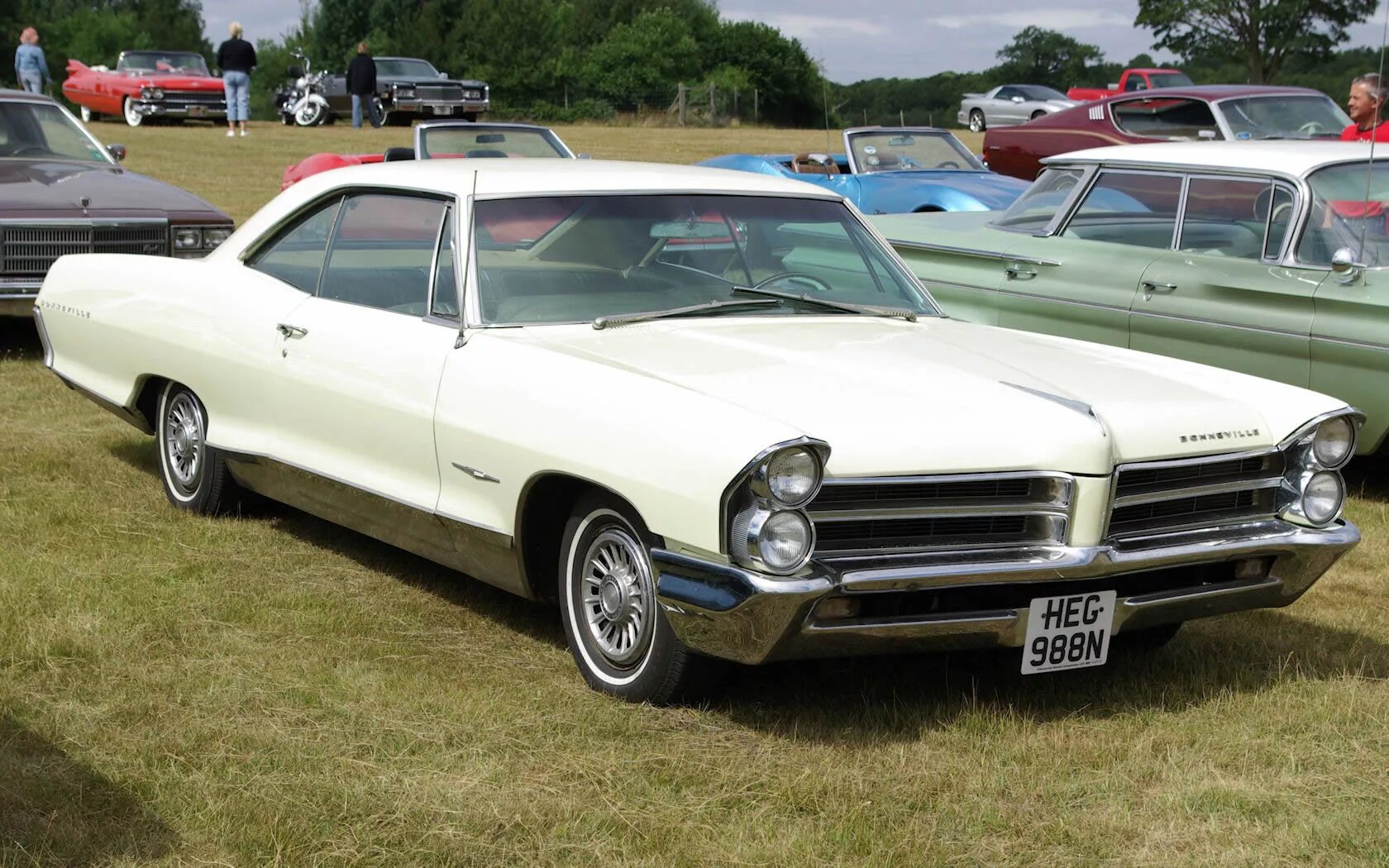 Pontiac bonneville. Понтиак Бонневиль. Pontiac Bonneville 1965 Hardtop. Понтиак Бонневиль 1980. 1958 Pontiac Bonneville Hardtop.