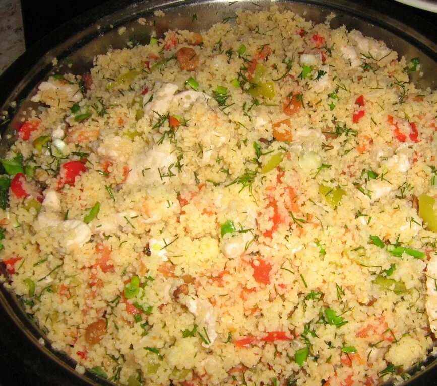 Кузде кус. Кус кус с куриным филе. кус кус с овощами. кус кус с курицей и овощами. кус кус с куриным филе и овощами.
