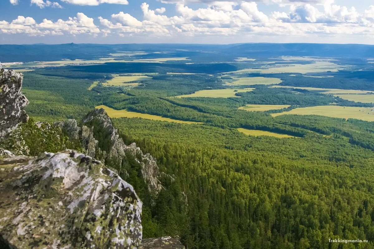 Башкирия 3 горы. Ялангас гора башкирия. гора ялангас белорецк. хребет ялангас башкирия. гора малиновая ялангас.