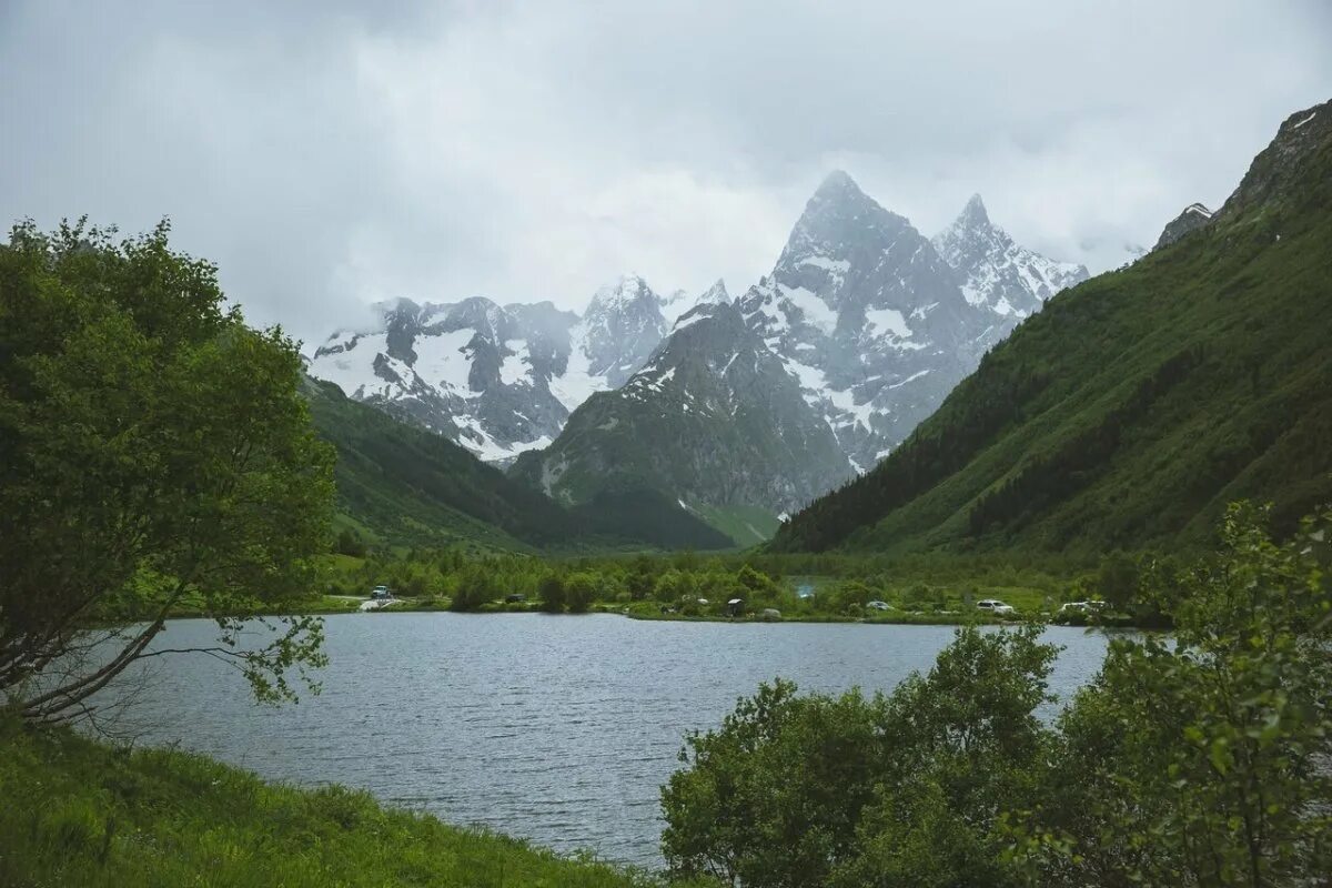 Карачаево-Черкесская Республика Домбай. Горы КЧР. Горы Карачая. Карачаево-Черкесская Республика природа 1024х768. Карачаево черкесская республика номера