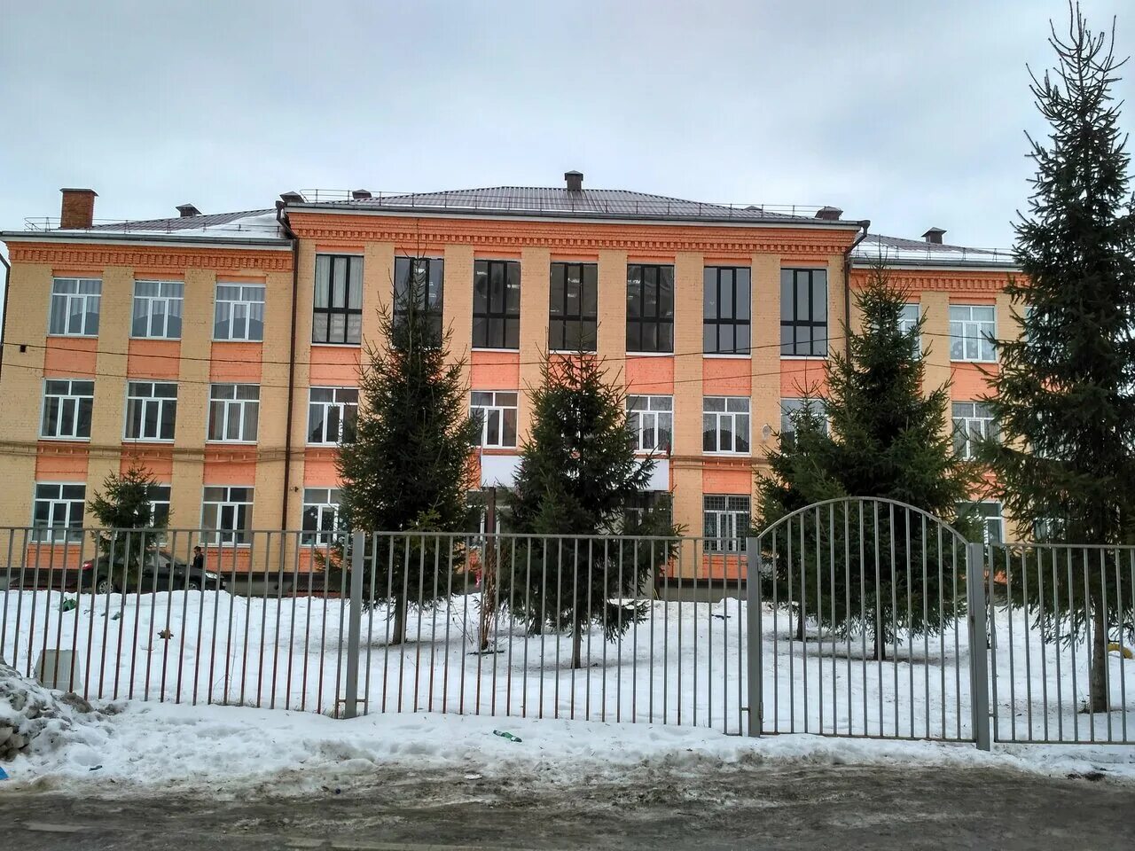 школы ул гагарина. гимназия казань гагарина 26а. школа 36 липецк 2 в. школа 73 липецк. ставропольская 116 самара школа.