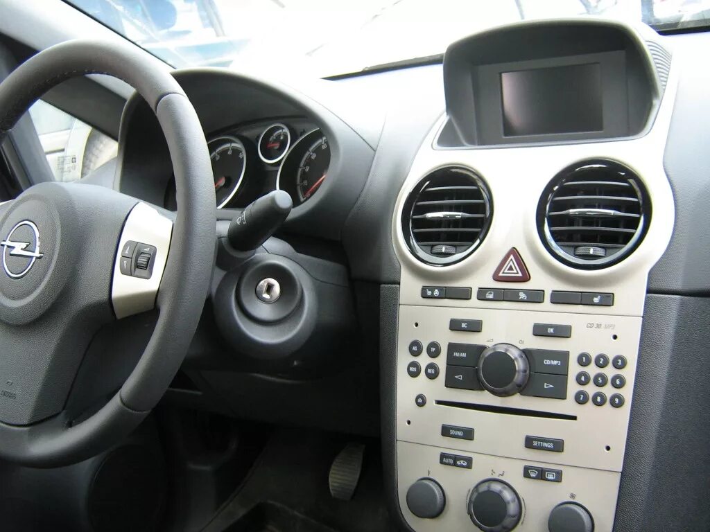 Opel corsa 2008 года