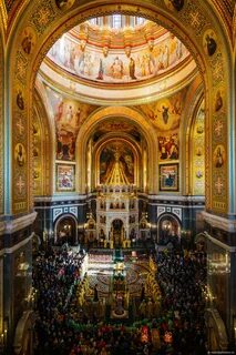 Церковь внутри и снаружи