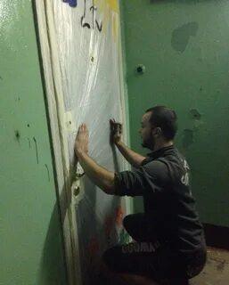 Ремонт двери подъезда