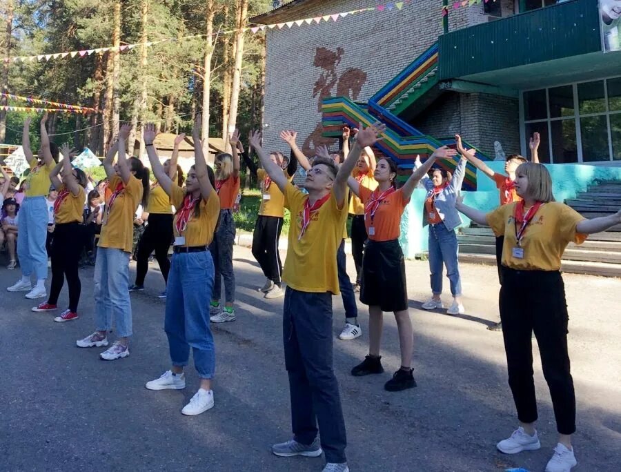 Сайт ребячьей республики. Лагерь ребячья Республика в Тюмени. Лагерь Ребячка в Усть Катаве. Детский лагерь Усть Катав ребячья Республика. Лагерь Ребячка в Тюмени.