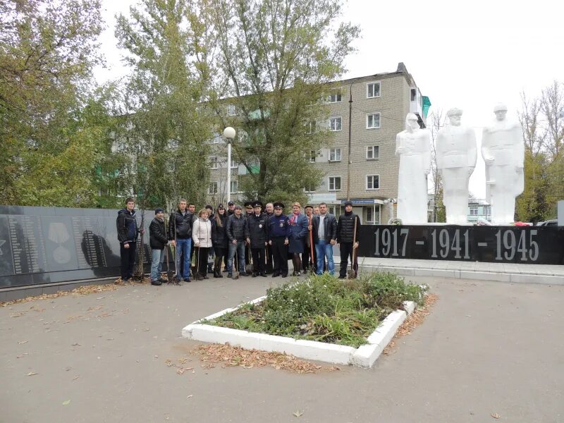 Калининск памятник Алексееву. Калининск Саратовская область. Военкомат Калининск Саратовская. Калининск жители. Саратовская область калининск район погода