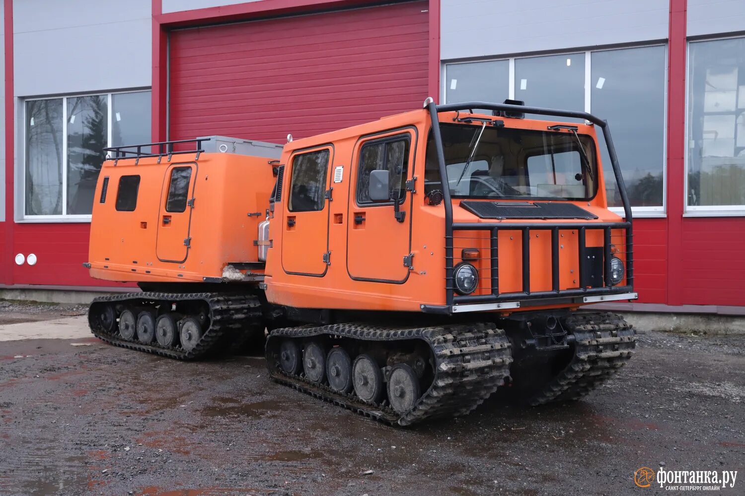 Вездеходный транспортер hagglunds bv206. Шведский вездеход лось. Вездеход hagglunds bv 206. Лось машина вездеход. Гусеничный вездеход bv-206.