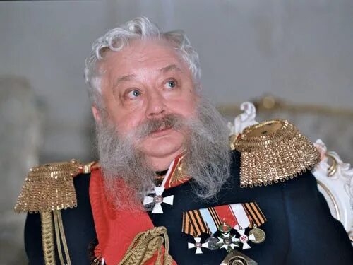 Статский советник соответствует званию. Статский советник меньшиков. олег меньшиков статский советник. олег табаков статский советник. никита михалков статский советник.