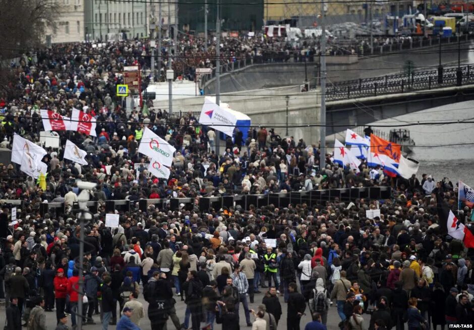 Болотная территория. Навальный 2011 Болотная площадь. Протесты на Болотной площади 2011. Болотная Москва 2012. Болотная площадь митинг 2011.