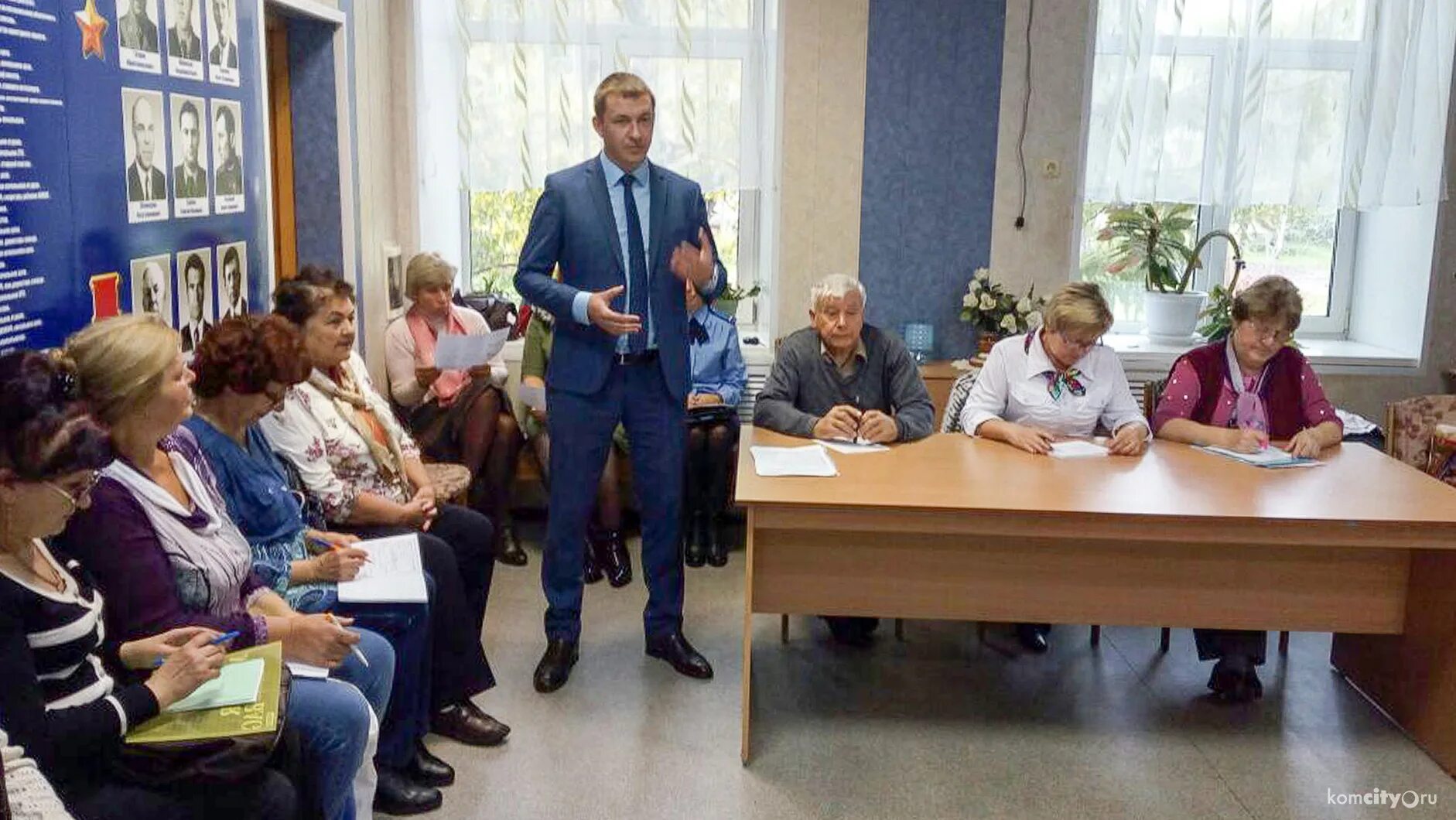 Проекты социальных работников с пенсионерами. Работа в комсомольске для пенсионеров. Мероприятия для пожилых людей. Пожилая женщина за компьютером. Компьютер грамотность.