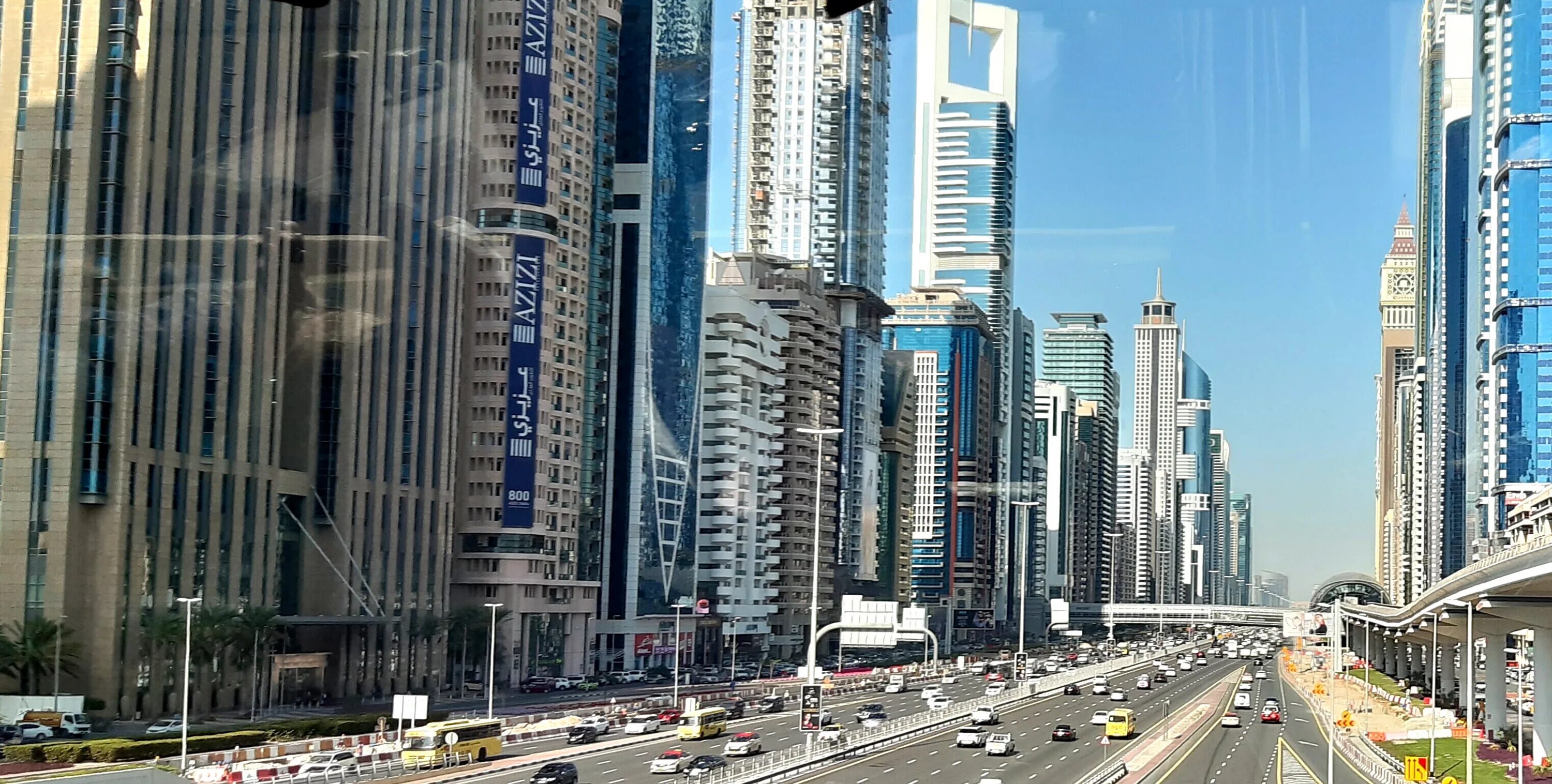 дорога шейх зайед дубай. дубай шоссе шейха зайда. улица шейха. улица шейх заед роуд. дорога шейх зайед дубай.