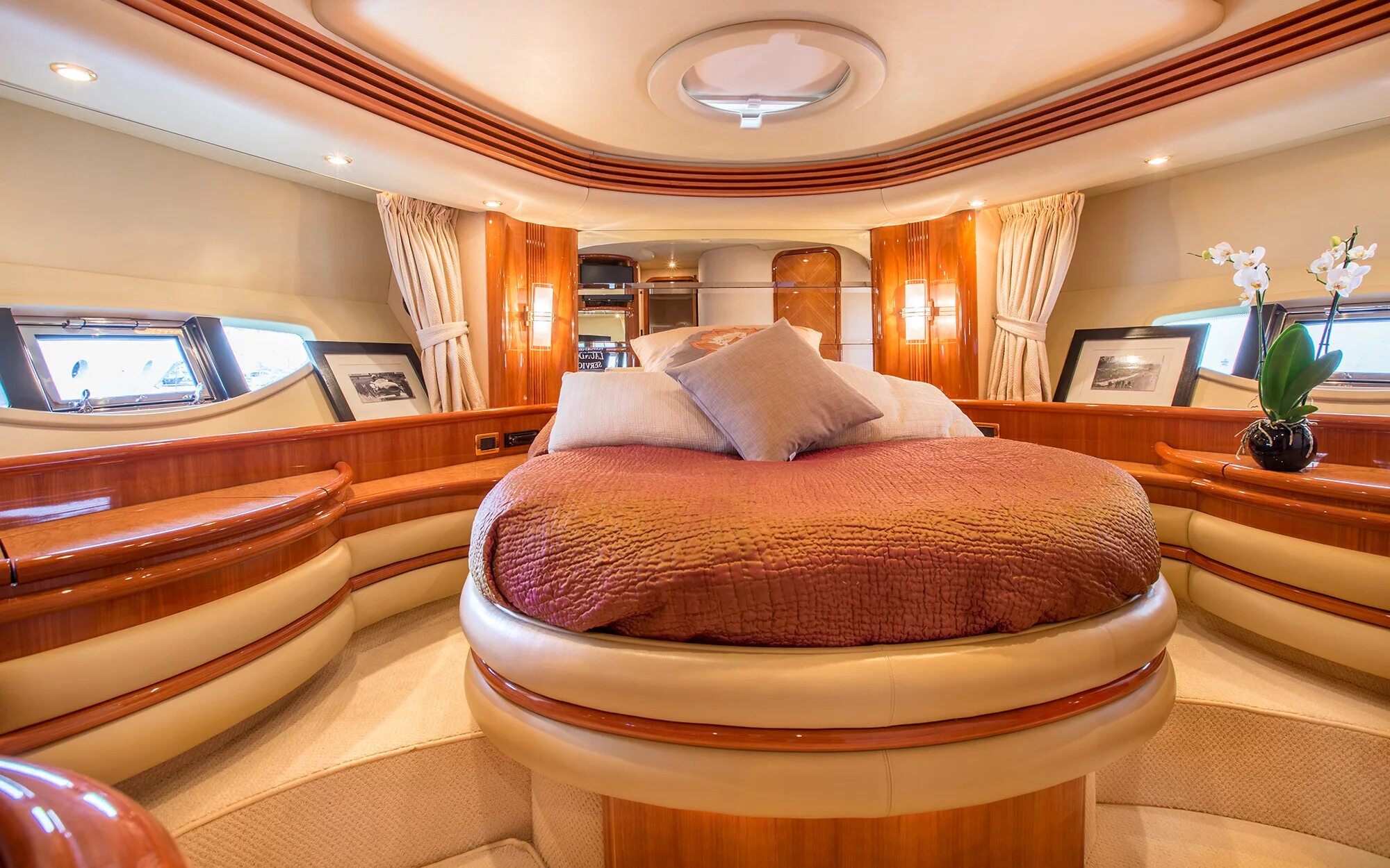 Вип парилка. Принцесса анастасия каюта. Фото яхт в тайланде. 8. Azamara quest каюта.