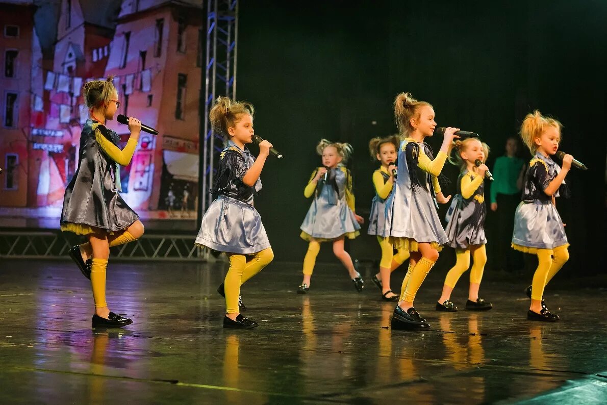 детские ансамбли. детские вокальные коллективы. детские ансамбли песни веселые. волшебники двора новогодняя. детские фольклорные коллективы.