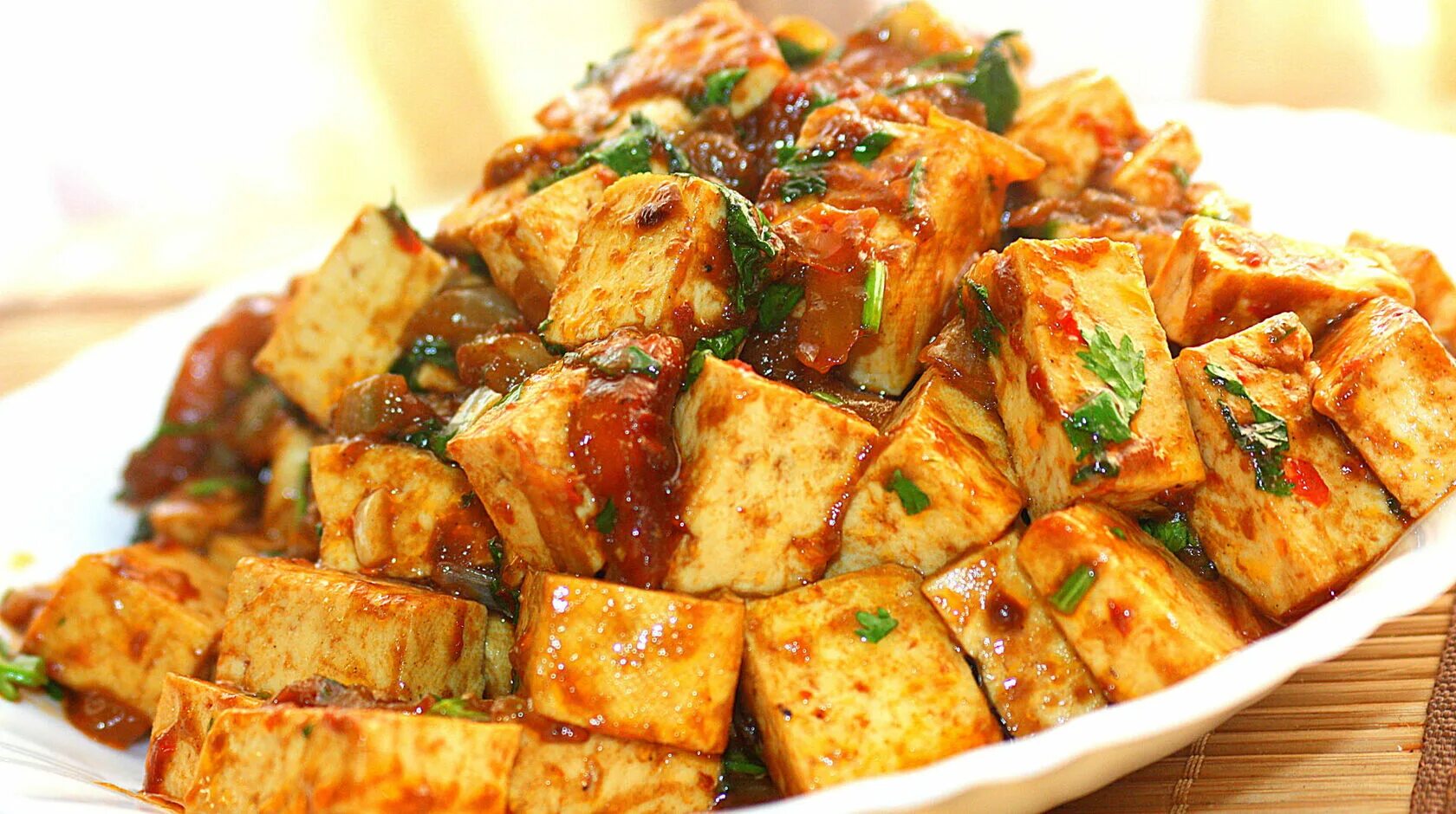 Как пожарить тофу вкусно на сковороде. Жареный тофу. жареный сыр тофу. запеченный тофу. жаркое с тофу.