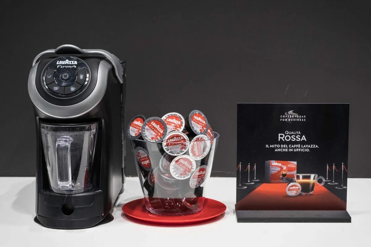 Lavazza firma. Кофемашина Lavazza капсульная lf400. Lavazza firma кофемашина капсульная. Lavazza LF 300. Кофемашина Lavazza firma LF 400 Milk.