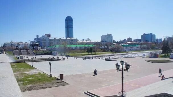 Мост на плотинке екб. Ленина плотинка екатеринбург. Плотинка и исторический сквер. В екатеринбурге парк платинка. Город екатеринбург плотинка исторический сквер.