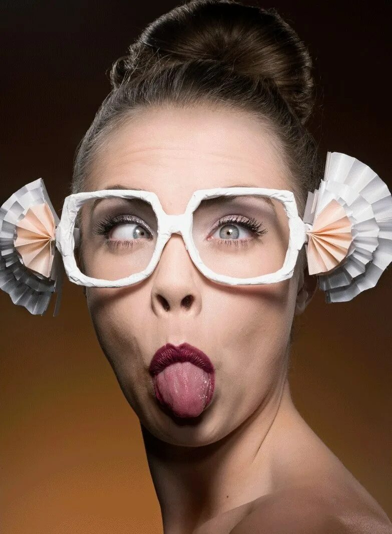 Очень странная баба. Странная девушка. Очень странная девушка. Очень странная баба. Смешные девушки.