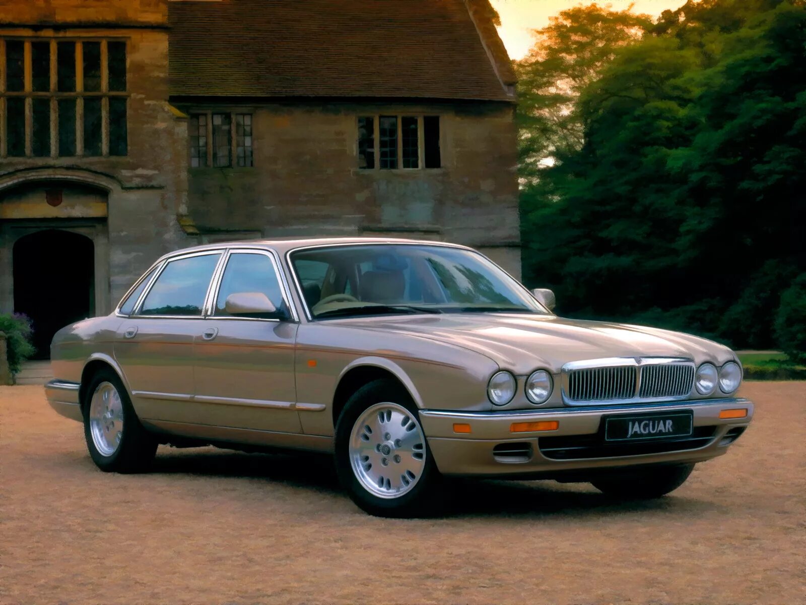 Jag автомобиль. Jaguar XJ 1994. Jaguar xj6. Ягуар XJ 300 Sovereign. Jaguar xj6 Sovereign.