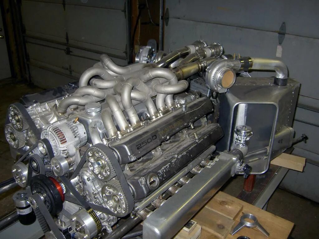 Двс м купить. 1jz GTE v12. ЗМЗ v12. 1jz Fe v12. Супра с двигателем v12.