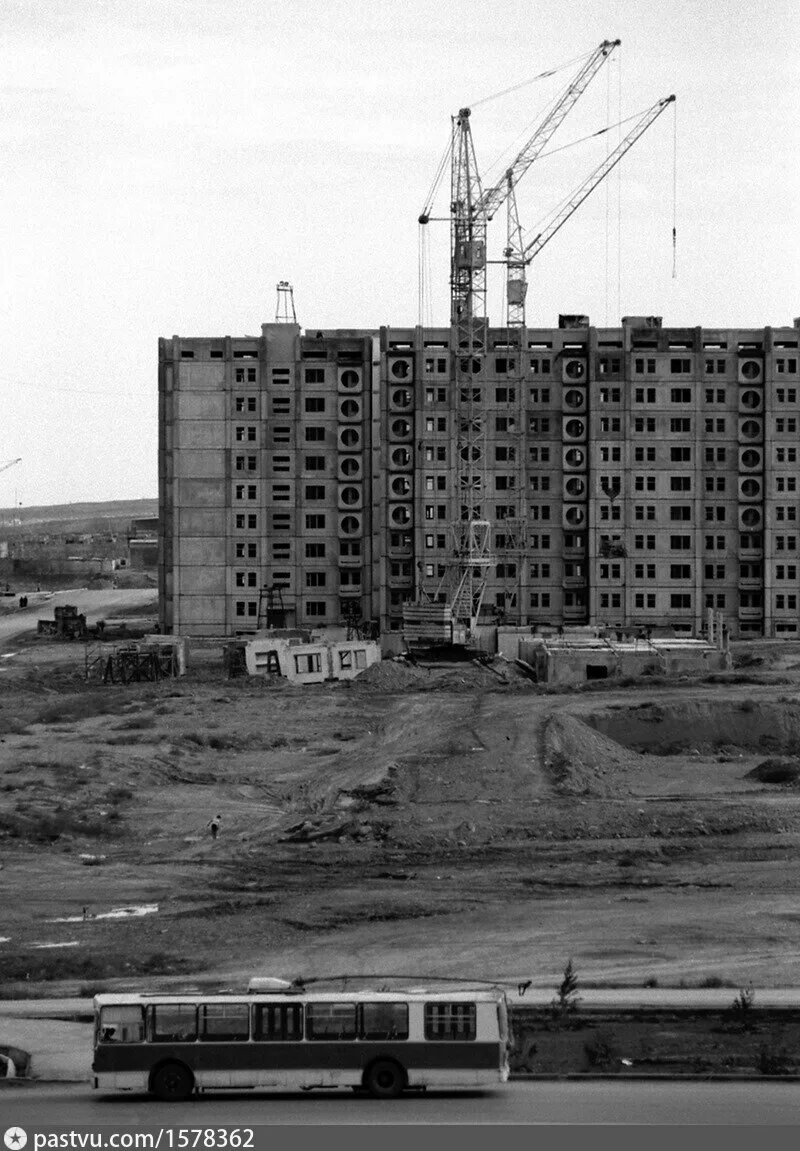 Строительство в 90 годы. Нижний новгород верхние печеры в 90-е. Крылатское 1980-е. Строительство в 90 годы. Старый оскол в 90.